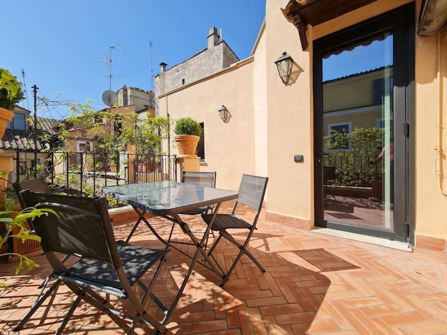 Boutique Penthouse With Terrace, Spanish Steps Apartamento